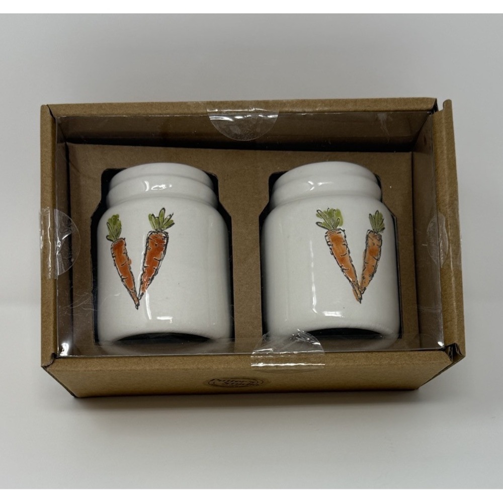 Potter's Studio Salt And Pepper Shakers with Carrots Easter